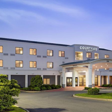 Courtyard By Marriott Kingston Hotel Екстериор снимка