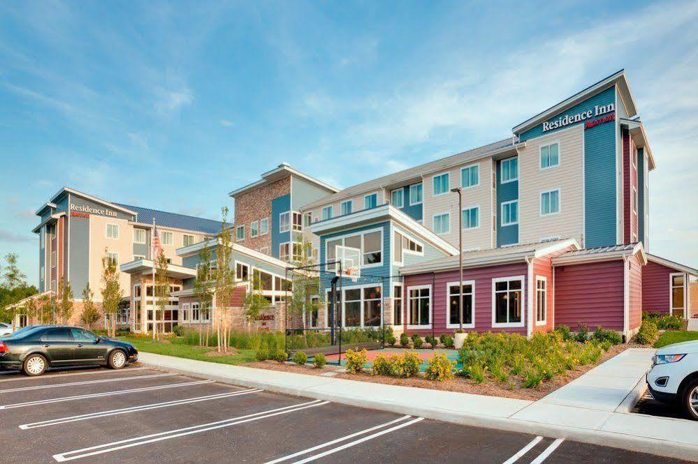 Courtyard By Marriott Kingston Hotel Екстериор снимка